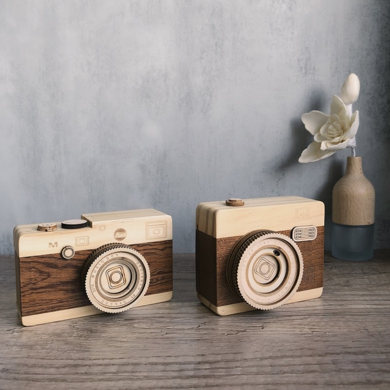 Caixa de Música Vintage em For - Collectible Vintage Cameras avaliação e preço