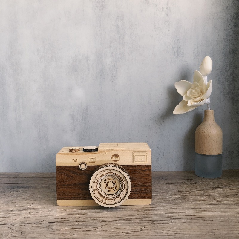 Caixa de Música Vintage em For - Collectible Vintage Cameras avaliação e preço