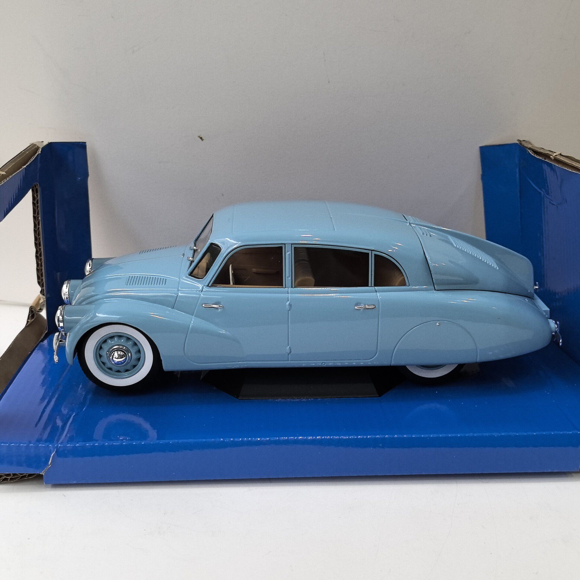 MCG Diecast Escala 1/18 TATRA  - Vintage Collectible Toy Cars avaliação e preço